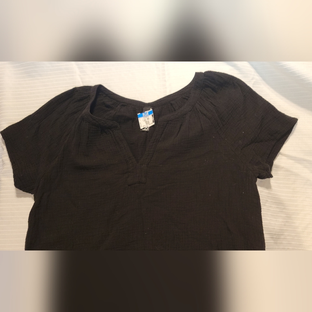 Black Short Sleeve Top